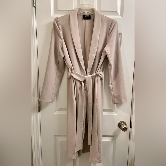 NWT Women's T Tahari Taupe Beige Open Belted Wrap Long Trench Coat Size 4 $158 - Picture 2 of 7